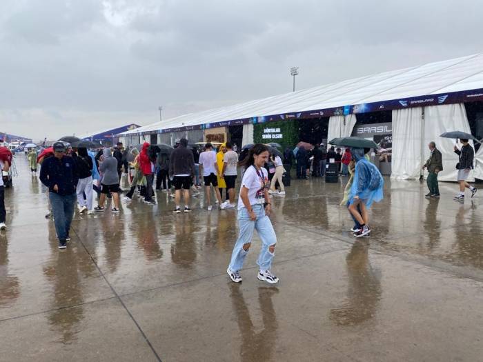 Teknofest’te Sağanak Yağmura Rağmen Yoğun İlgi