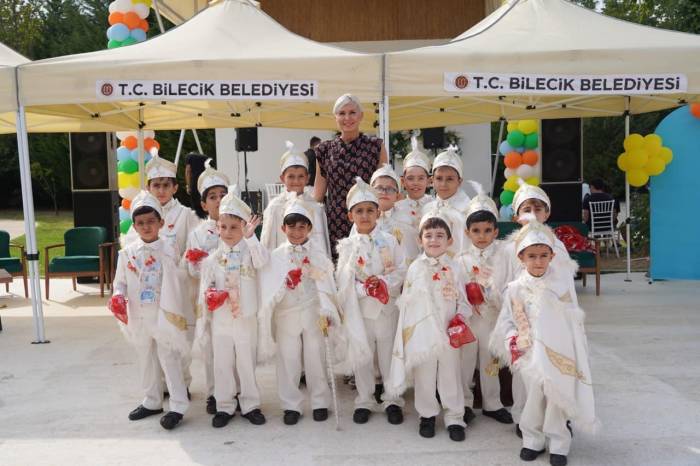 Bilecik’te 14 Çocuk Toplu Sünnet Töreniyle Erkekliğe Adım Attı