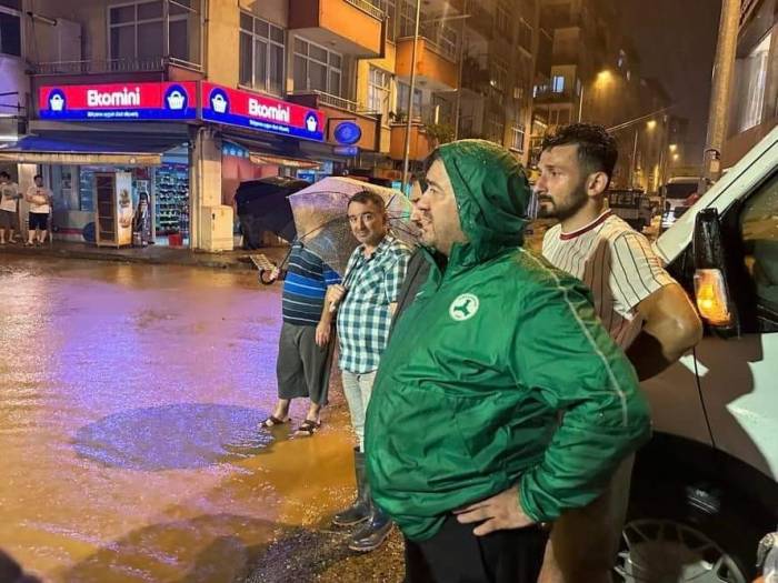 Giresun’da Sağanak Yağış Hayatı Olumsuz Etkiledi