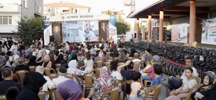 Altınova’da “Her Eve Bir Bisiklet Projesi” Dağıtımları Devam Ediyor