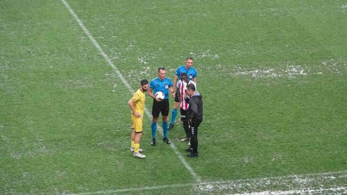 Samsunspor- İstanbulspor Maçı Yağış Nedeniyle 12. Dakikada Ertelendi