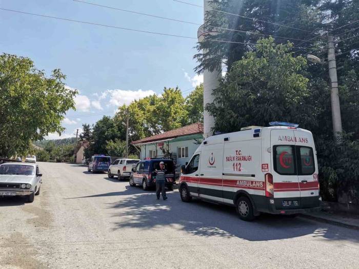 Acıpayamlı Çiftçi Ahırda Ölü Bulundu