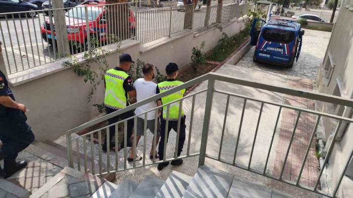 Kiralık Evde Uyuşturucu Satarken Jandarmaya Yakalandı