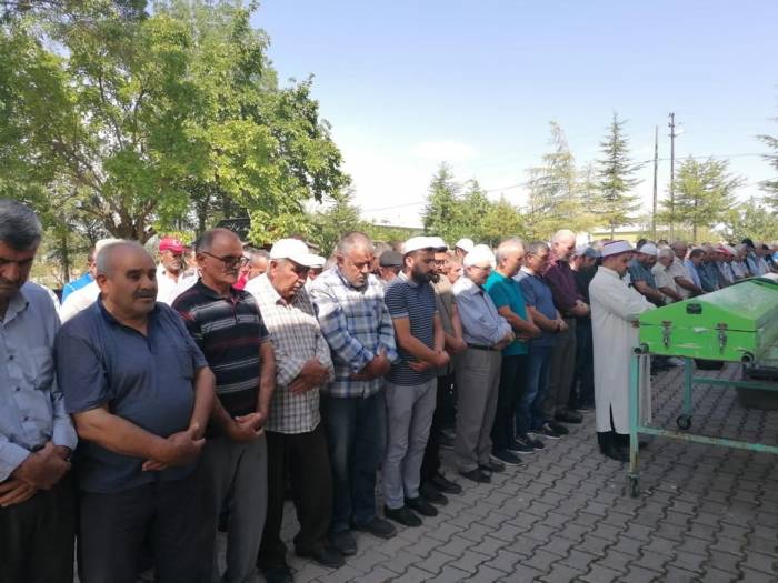 Selde Hayatını Kaybeden Çift Son Yolculuğuna Uğurlandı