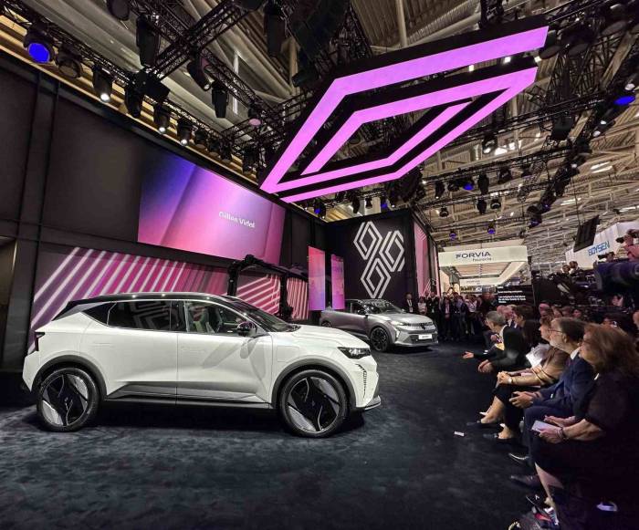 Renault Münih Iaa Mobility 2023’te Yeni Modelleriyle Yer Aldı