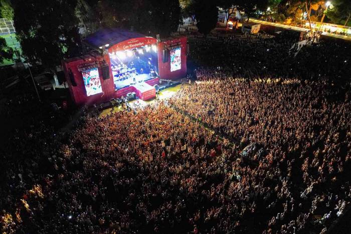 İzmir Fuarı’nda Unutulmaz Gece