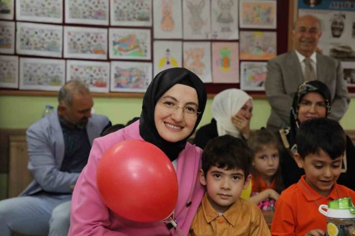 Okula Yeni Başlayan Miniklerin Çantaları Akyurt Belediyesi’nden