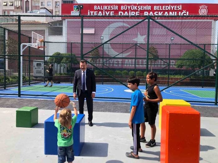 Başkan Yılmaz’a Sokakta Büyük İlgi