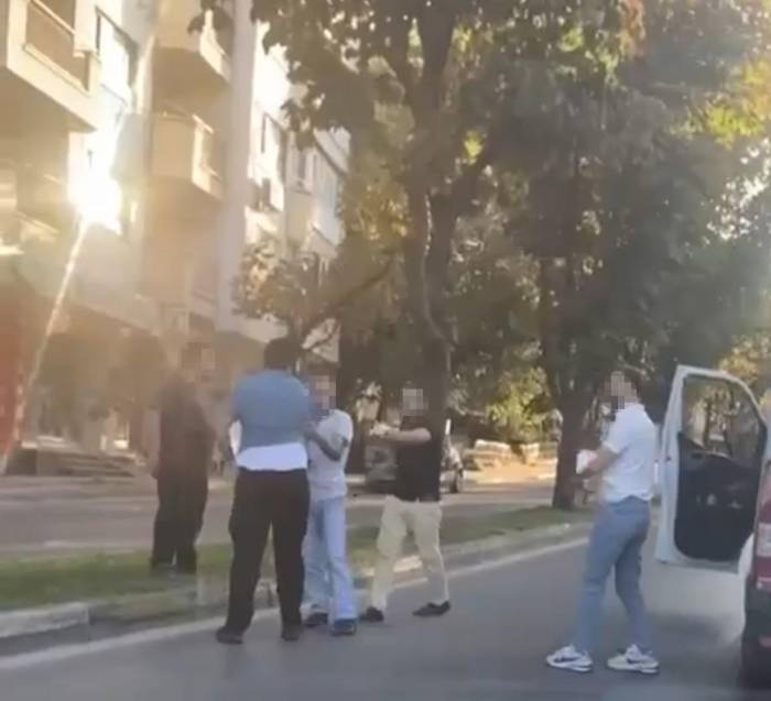 Sabır Sınavı, Kendisini Darp Eden Adama Karşılık Vermedi
