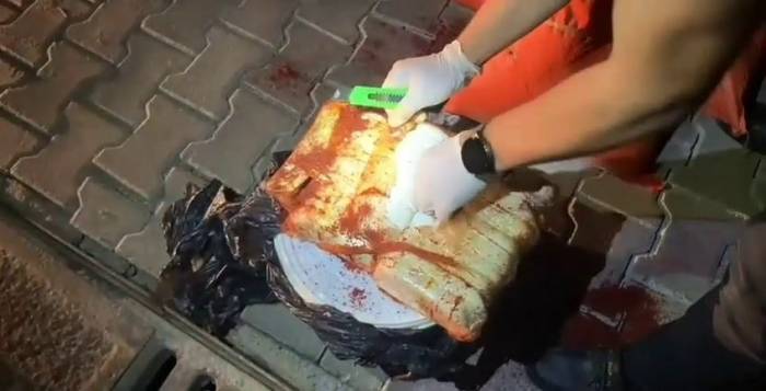 Polis Ekipleri Tem’de Durdukları Tırdan Onlarca Paket Uyuşturucu Ele Geçirdi