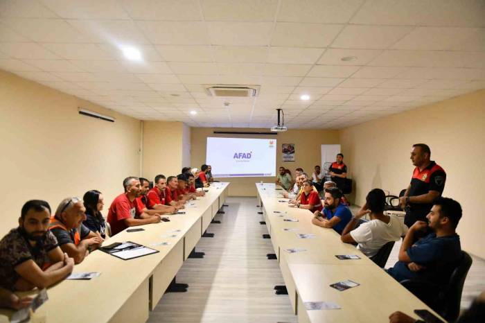 Esenyurt Belediyesi’nden Vatandaşlara Afet Bilinci Eğitimi