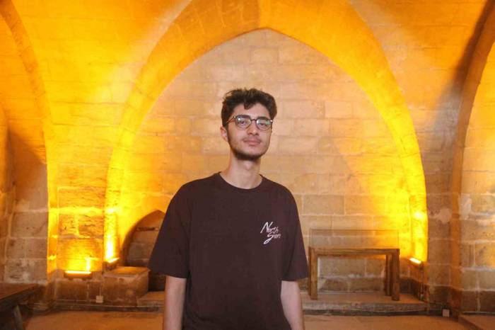 800 Yıllık Tarihi Kastellere Turistlerden Yoğun İlgi