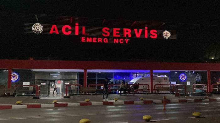 Alacak-verecek Meselesi Yüzünden Tartıştığı Kişiyi 8 Yerinden Bıçakladı