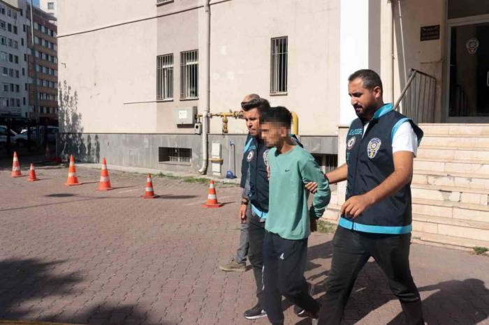 Sahte Altınla Alışveriş Yapıp 24 Kişiyi Dolandıran Şahıs Tutuklandı