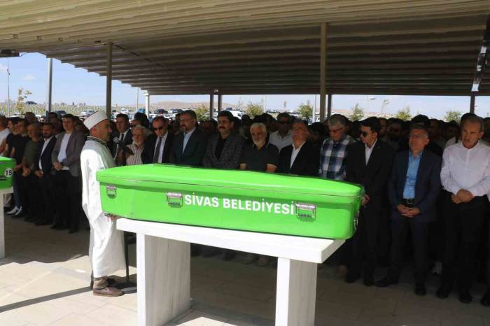 Kırıkkale’de Kaza Sonucu Hayatını Kaybeden Belediye Meclis Üyesi Defnedildi