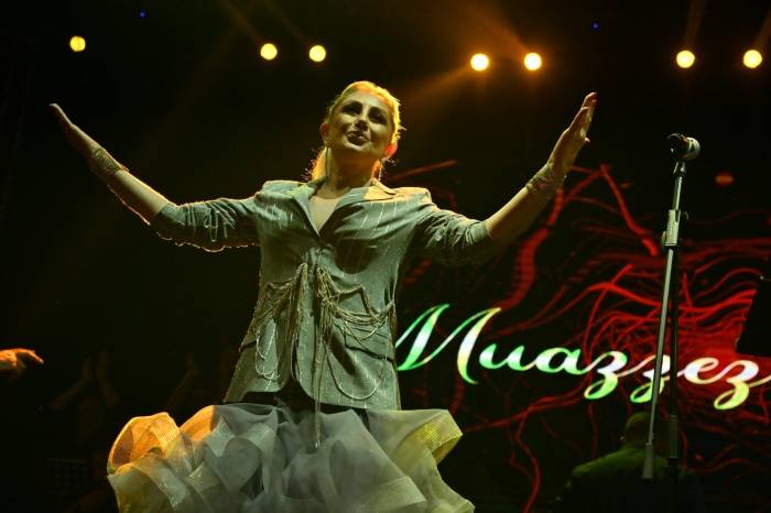 Nostalji Kraliçesi, Akhisar’ı Mest Etti