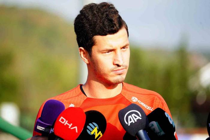 Salih Uçan: “Kızlarımız Bizi Nasıl Gururlandırdıysa, Biz De Aynı Şekilde Ülkemizi Gururlandırmak İstiyoruz”