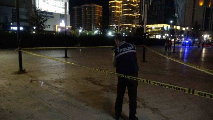 Yasak Aşk Kavgası Kanlı Bitti: 2 Yaralı