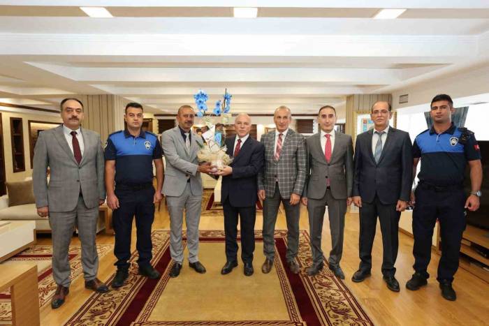 Zabıtalardan Başkan Sekmen’e Ziyaret