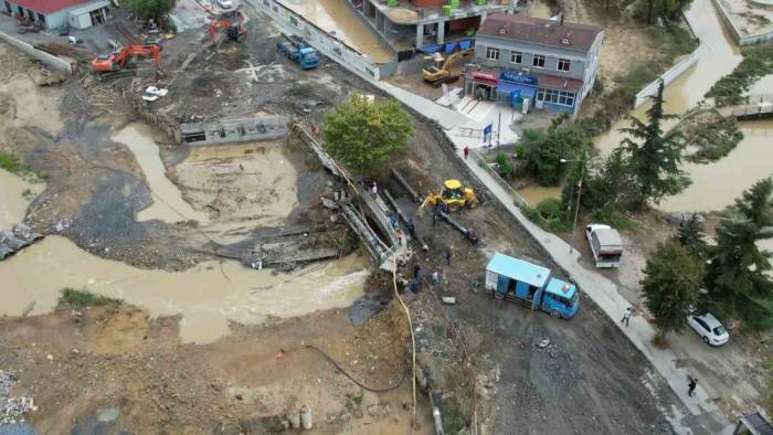 Arnavutköy’de Selin Bastığı Mahalle Havadan Görüntülendi
