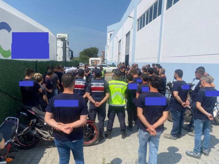 Jandarma Ekipleri Motosiklet Sürücülerini Bilgilendirdi