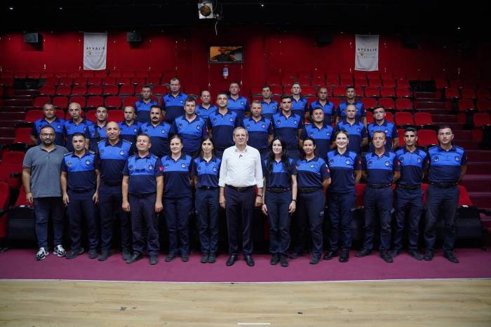 Ayvalık’ta Başkan Ergin Zabıta Memurlarını Unutmadı