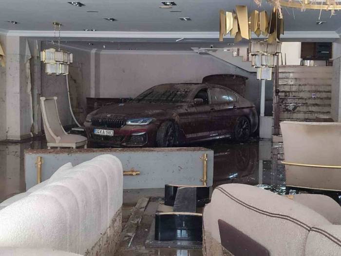 Mobilyacılar Sitesi’nde İş Yerine Araç Giren Adam Konuştu