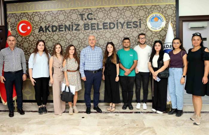 Akdeniz Belediyesinin Meslek Kursları İş Sahibi Yapıyor