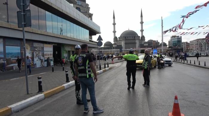 Taksim’de Ticari Taksi Denetimi