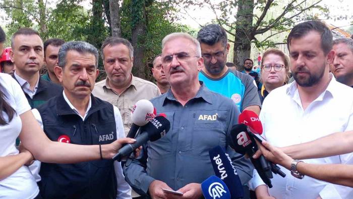 6 Kişiye Mezar Olan Bungalov Evler Daha Önce Mühürlenmiş Ve Haklarında Yıkım Kararı Verilmiş