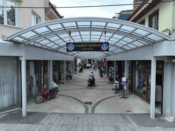Yenişehir Tarihi Balıbey Çarşısı’na Estetik Çatı