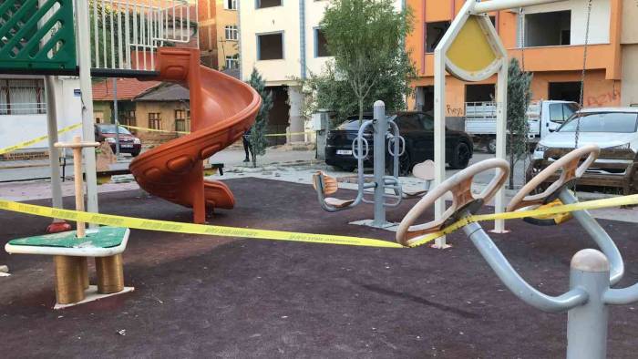 Elazığ’da Çocuk Oyun Parkında Silahlı Çatışma: 2 Gözaltı