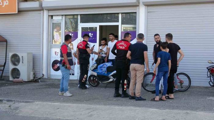 Kilis’te İş Yerinde Bıçaklı Kavga: 2’si Ağır 3 Yaralı