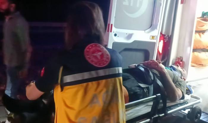Yolun Karşısına Geçen Şahsa Halk Otobüsü Çarptı