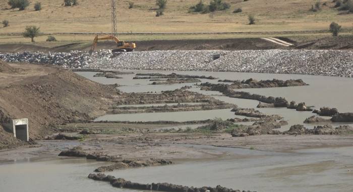 1,5 Milyar Tl’lik Yatırımla Karasu Nehri Islah Ediliyor