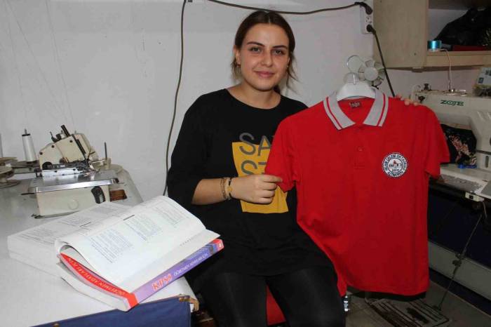 Hem Terzilik Yapıyor Hem Kpss’ye Hazırlanıyor: Şehit Ve Gazi Çocuklarına Okul Kıyafetleri Ücretsiz