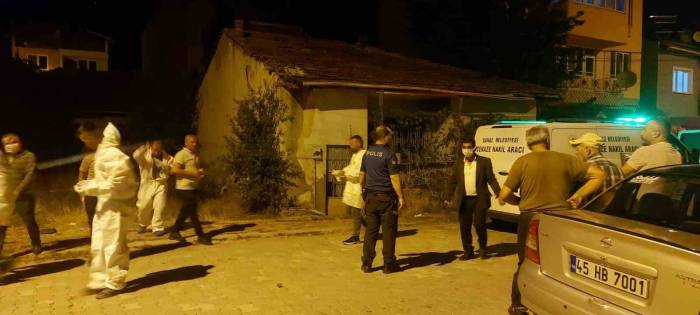 Uşak’ta Yaşlı Adam Evinde Ölü Olarak Bulundu