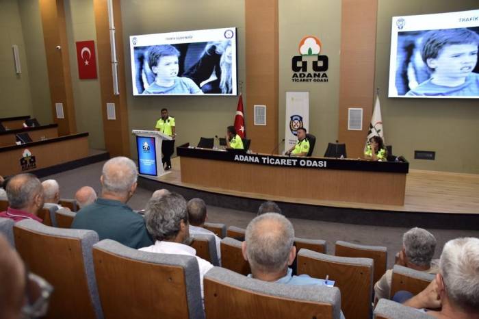 Okul Servis Şoförlerine Trafik Eğitim Semineri Verildi