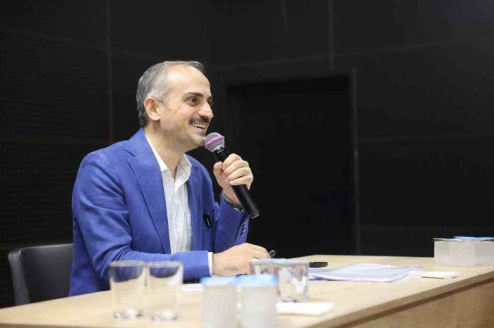 Başkan Çiftçi, Üniversiteyi Kazanan Gençlerle Buluştu