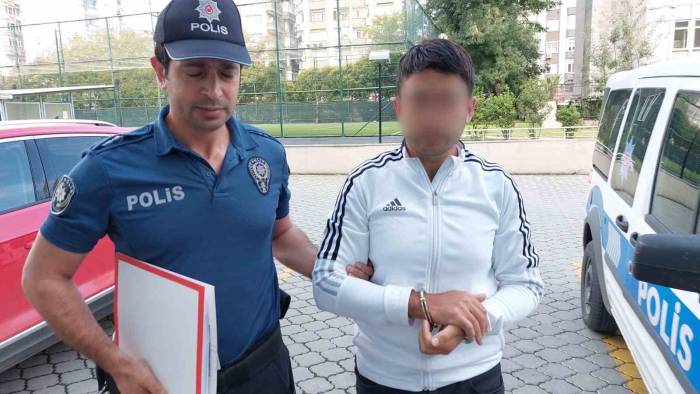 Mezarlıkta Hırsızlık