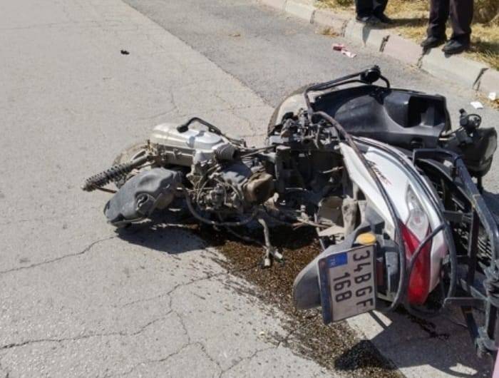 Ticari Taksinin Çarptığı Motosiklet Sürücüsü Ağır Yaralandı