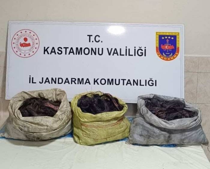 Kablo Çalan İki Hırsız, Jandarma Ekiplerince Yakalandı