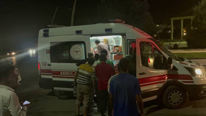 Kilis’te İki Grup Arasındaki Tekmeli Yumruklu Kavga Kamerada