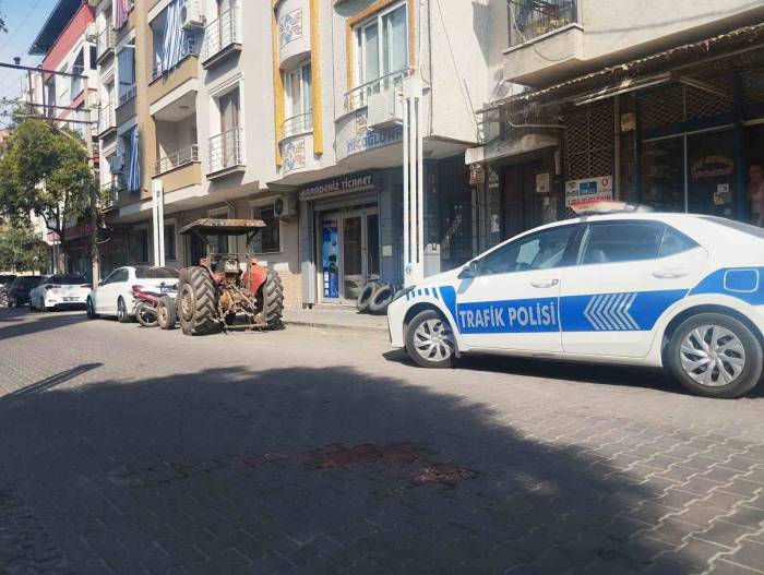 Turgutlu’da Traktörün Altında Kalan Minik Eymen Hayatını Kaybetti