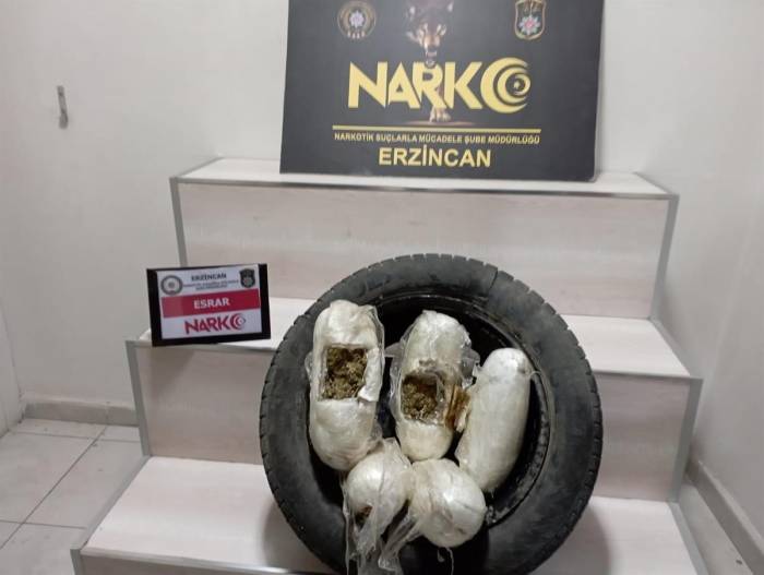 Stepneye Saklanan 3 Kilo 288 Gram Esrar Ele Geçirildi