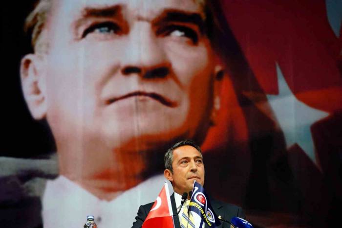 Fenerbahçe Stadı’nın İsim Değişikliği İçin Yönetime Yetki Verildi