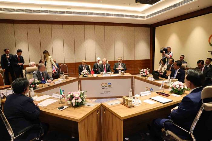 Cumhurbaşkanı Erdoğan, Mıkta Liderleriyle Bir Araya Geldi