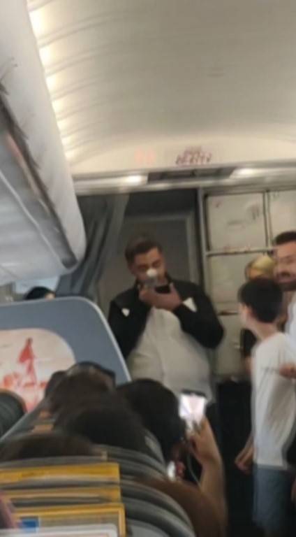 Binlece Fit Havada Evlilik Teklifi