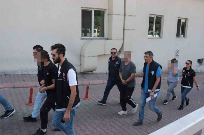 Narkotik Göz Açtırmıyor: 3 Gözaltı