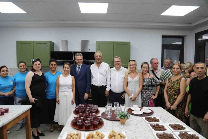 Mezitli’de Mutlu Yaşam Merkezi Açıldı